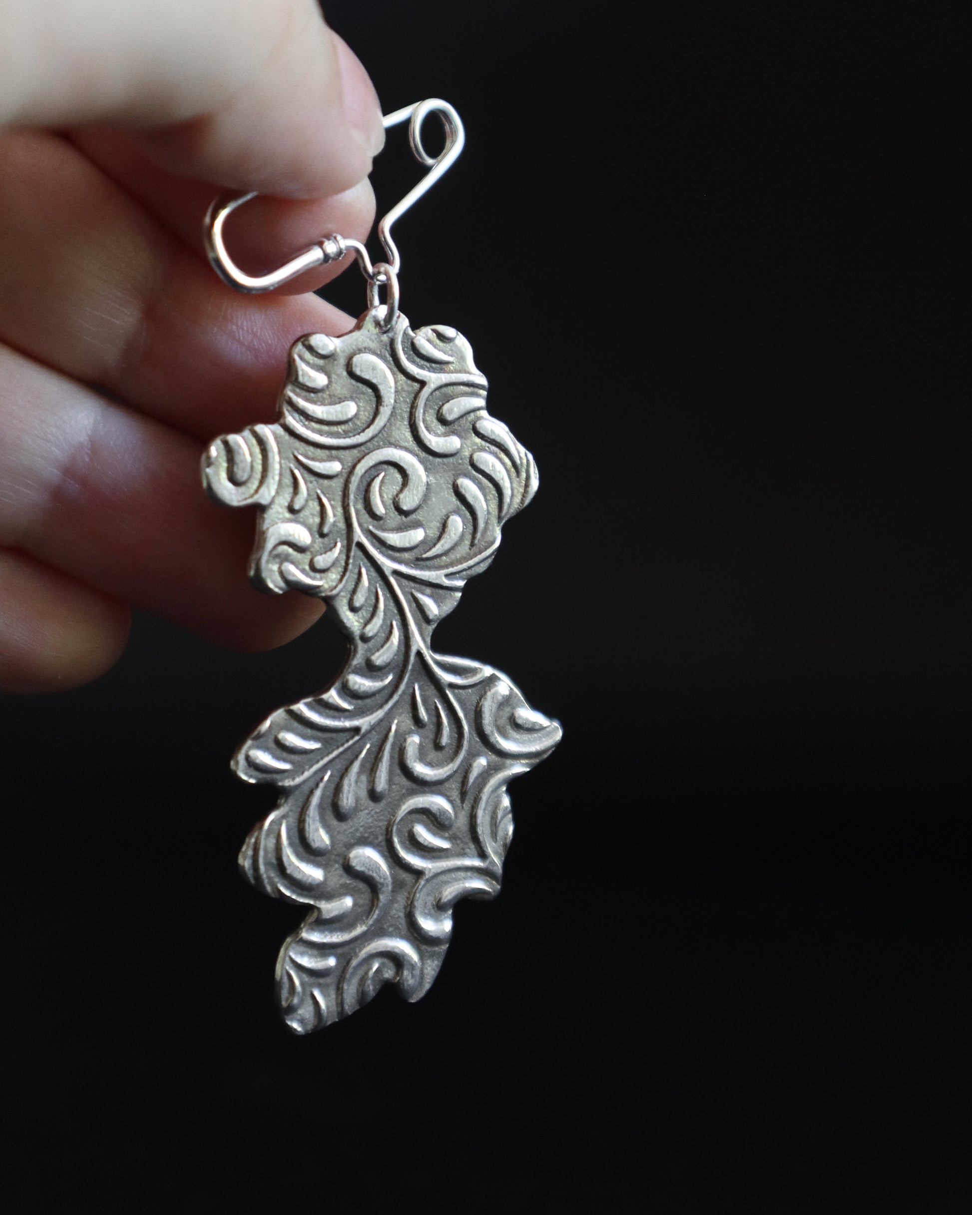 ISLA - Brooch Pin in Sterling Silver