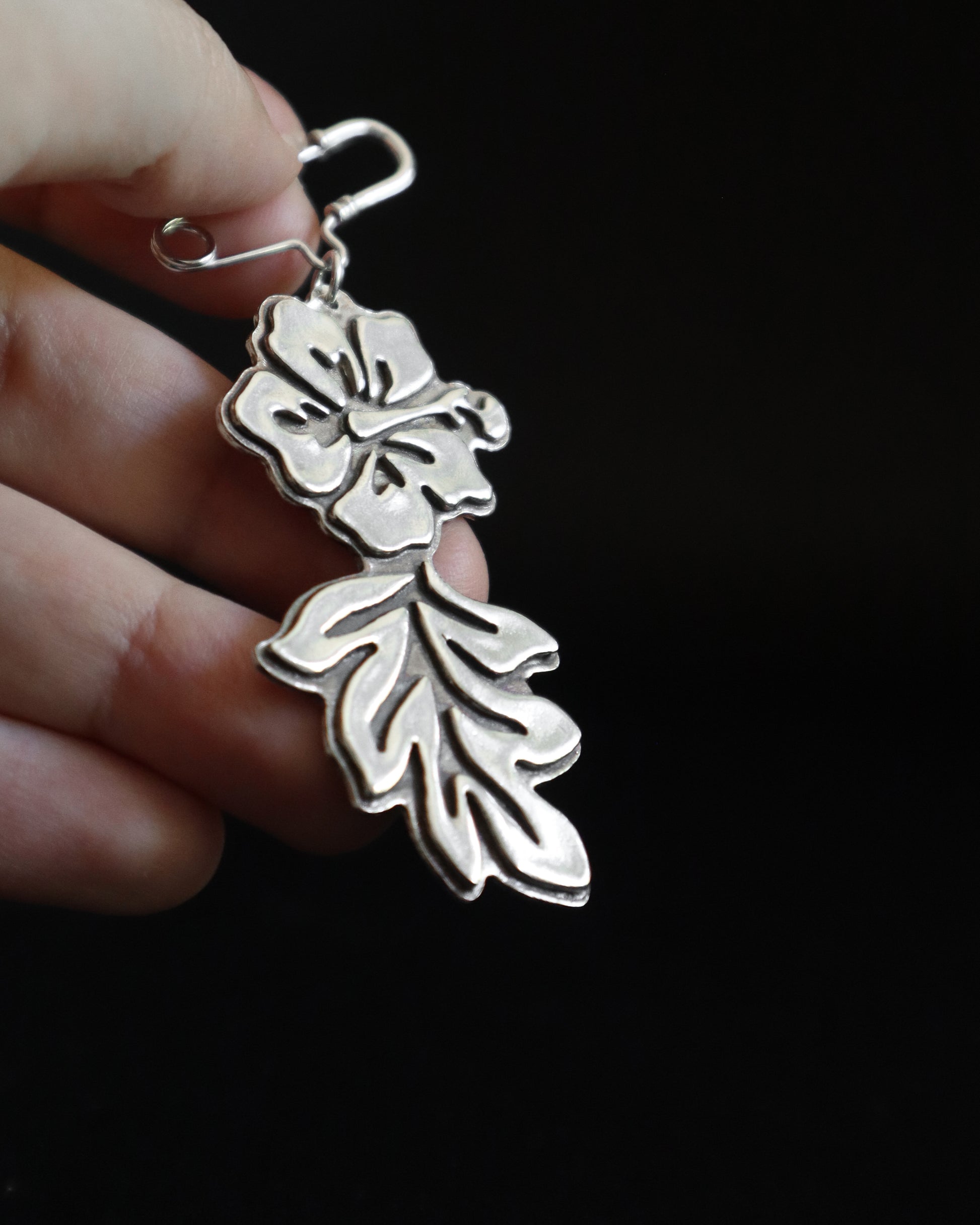 ISLA - Brooch Pin in Sterling Silver